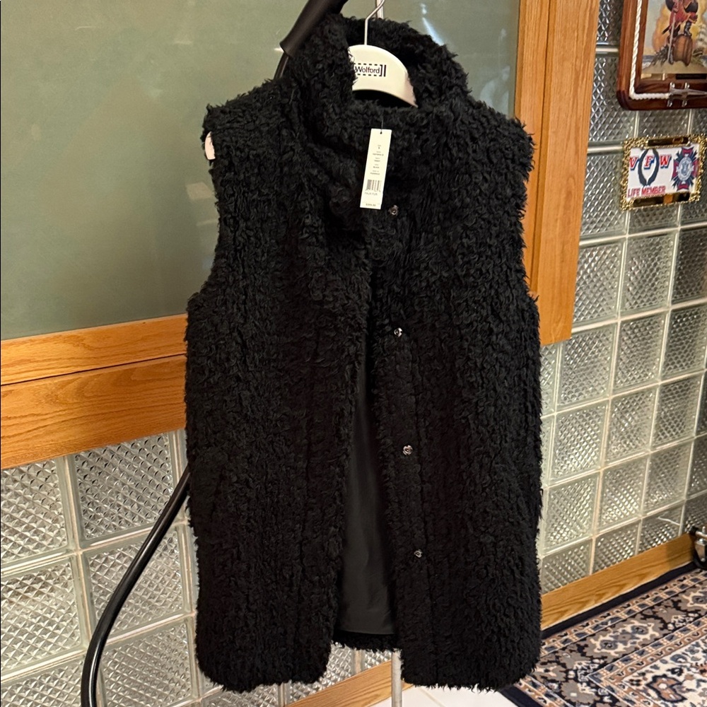 Theory Black Sleeveless Teddy Jacket